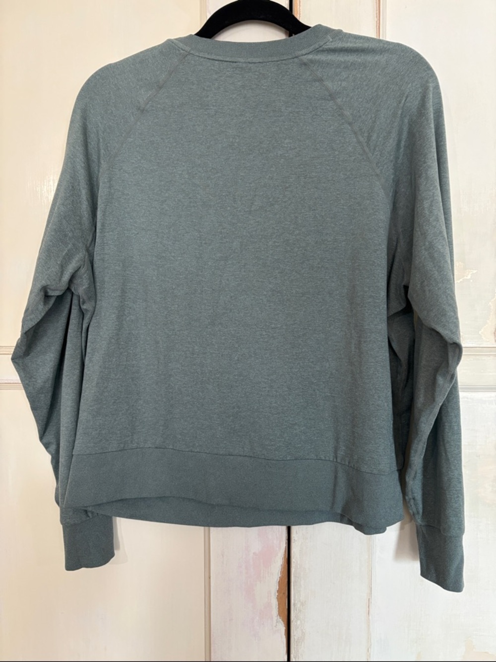 Vuori Women's Joggers Set in Slate Green - Picture 7 of 7